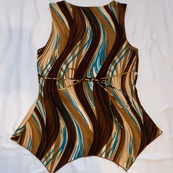 Brown Pattern Blouse - Picture 3 of 3